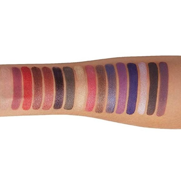 ESSENCE Eyeshadow Palettes. New! - Picture 4 of 10